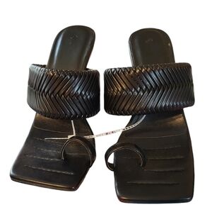 NWOT Women's braided heeled ,6.5 mule,squared open toe slide on